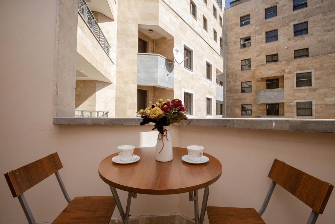 Apartment Near Republic Square Jerevan Eksteriør billede